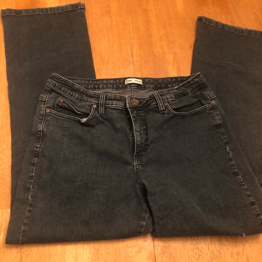 Lee denim dark blue jeans very good cond size 18